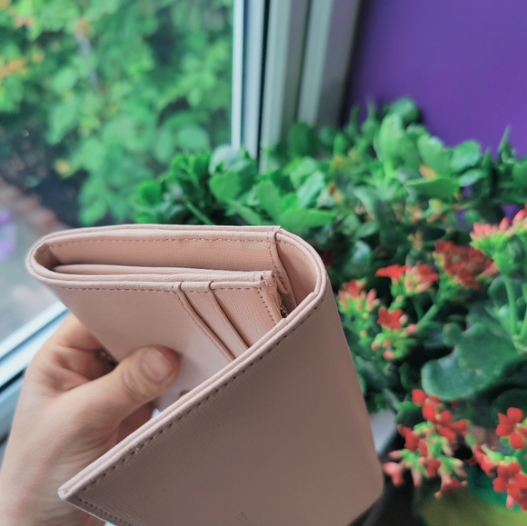 Ted Baker Leather Pale Pink Bow Matinee Purse New - Picture 10 of 13